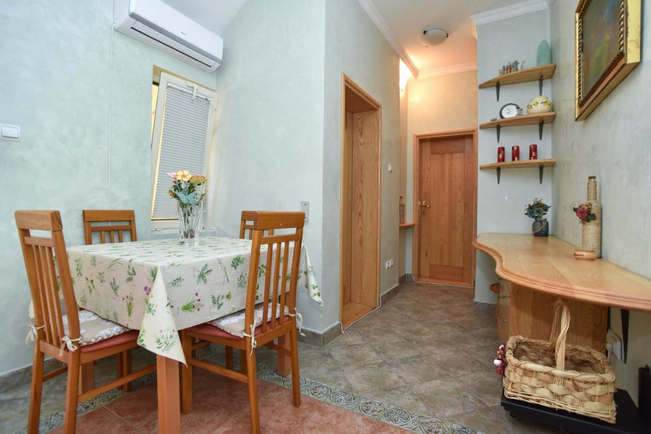 בודווה Comfort Inn Old Town מראה חיצוני תמונה